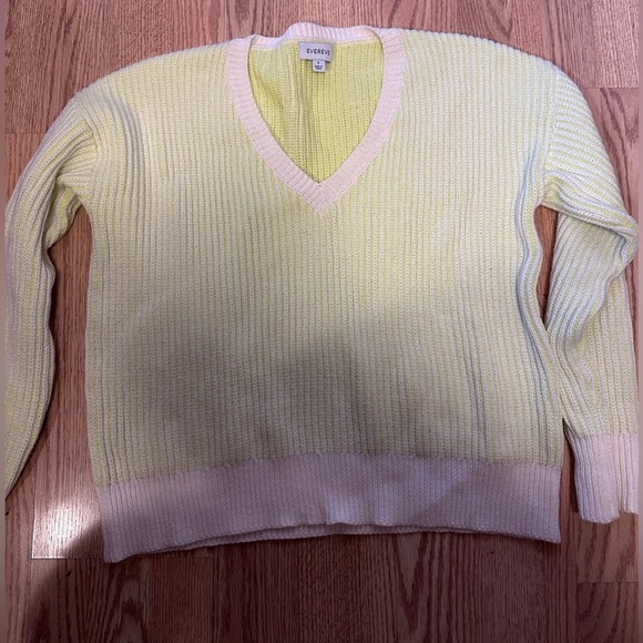 Long Sleeve Chunky Knit Sweater Size Small - Picture 1 of 6